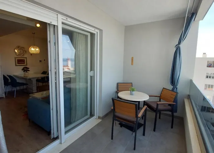 Hola Apartment